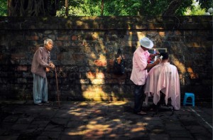 coiffeur-de-rue-hanoi