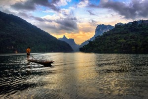 beau-lac-ba-be-vietnam