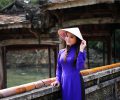 jeune-fille-vietnamienne-en-robe-traditionnelle