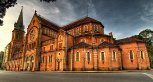 la-Cathédrale-Notre-Dame-de-Saigon-vietnam