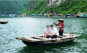 photo-vendeuse-halong-vietnam